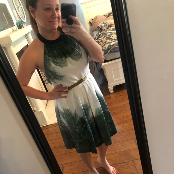 Dress - Picture 4 of 4